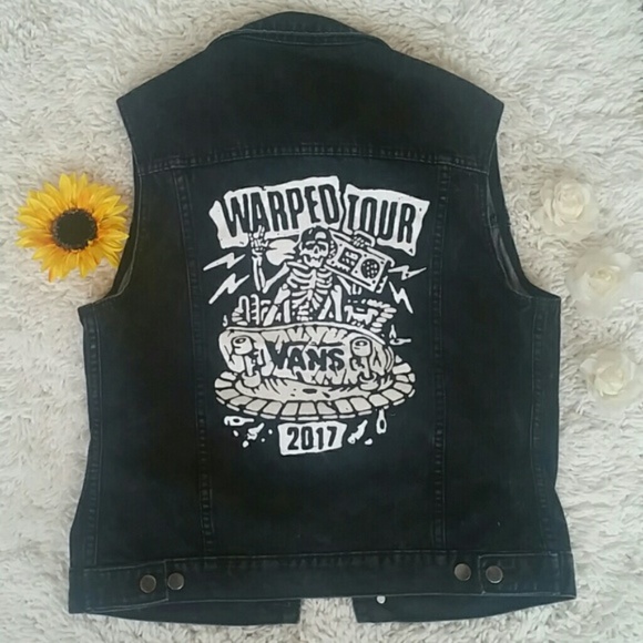 Vans Jackets & Blazers - Vans Warped Tour Vest 2017